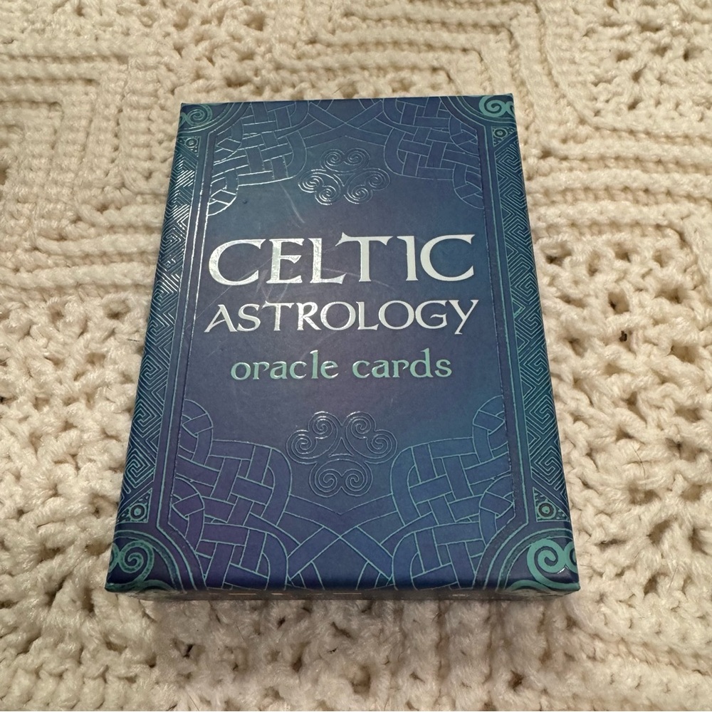 Lo Scarabeo Celtic Astrology Oracle Cards